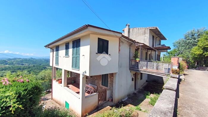 Casa trilocale in vendita in Via Rapillo, Serrone