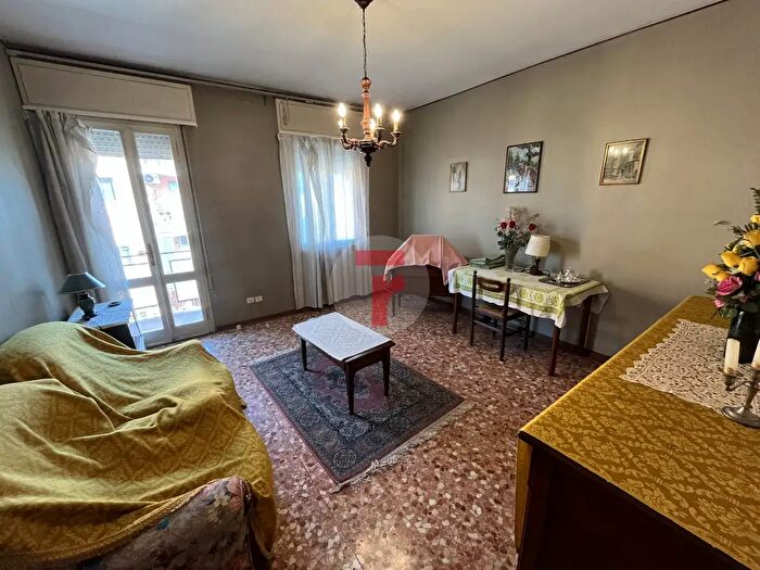 Appartamento trilocale in vendita in Via Giovanni Battista Viotti, Padova