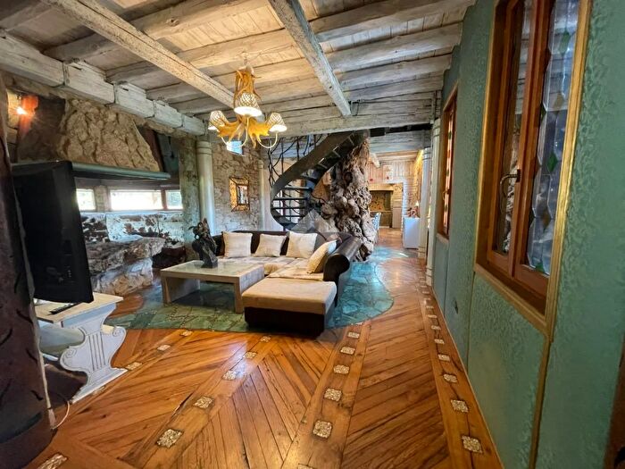 Casa quadrilocale in vendita in Via Plotino, Venezia