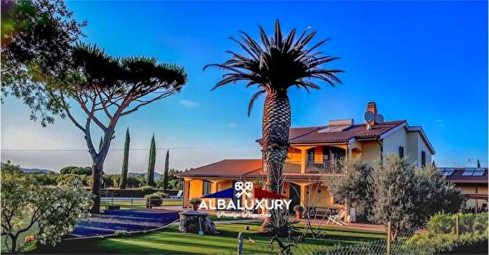 Casa con 6 locali in vendita in Via del Rio Piccolo, Grosseto