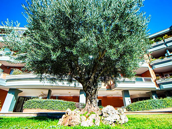 Appartamento quadrilocale in vendita in Roma