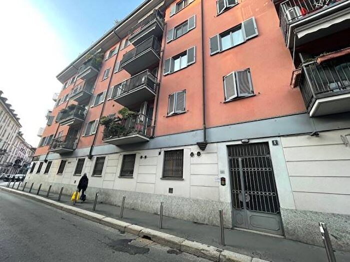 Appartamento bilocale in affitto in Via Federico Confalonieri, Isola, Milano