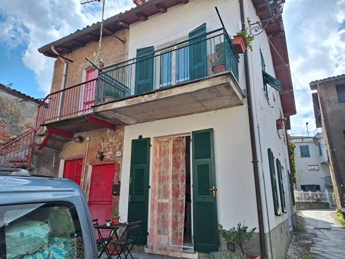 Appartamento quadrilocale in affitto in Via Vescovi, Varinella, Arquata Scrivia