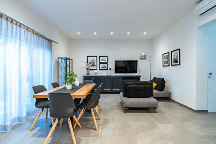 Casa con 6 locali in vendita in Via del Girasole, Prato