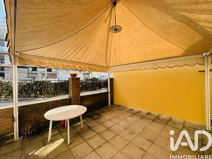 Appartamento trilocale in vendita in Via Oberdan, Tortoreto