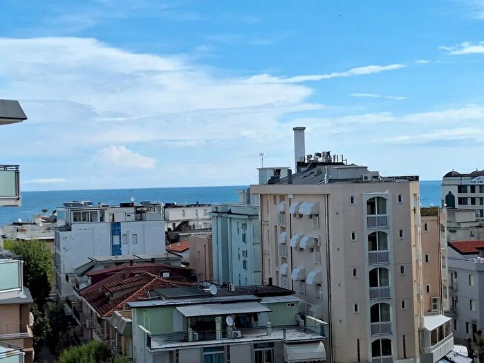 Appartamento trilocale in vendita in Viale della Vittoria, Gabicce Mare