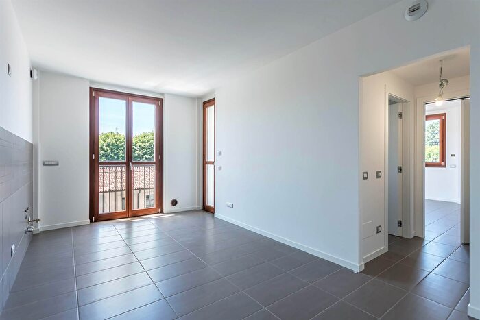 Appartamento trilocale in vendita in Via Baldironi, Lissone