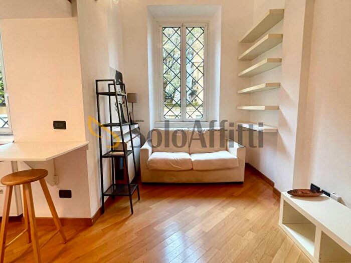 Appartamento monolocale in affitto in Via Volterra, Washington, Milano