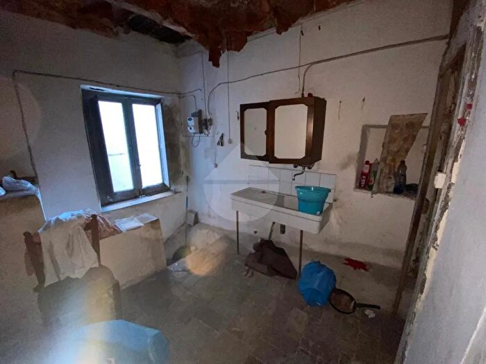 Casa con 5 locali in vendita in Minturno