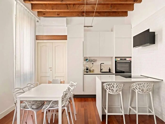 Appartamento con 5 locali in vendita in Desenzano Del Garda