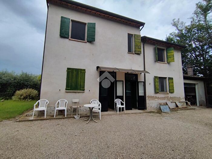 Casa con 5 locali in vendita in Via Tessello, Cesena