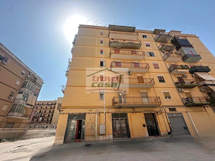 Appartamento quadrilocale in vendita in Via Tisia, Siracusa