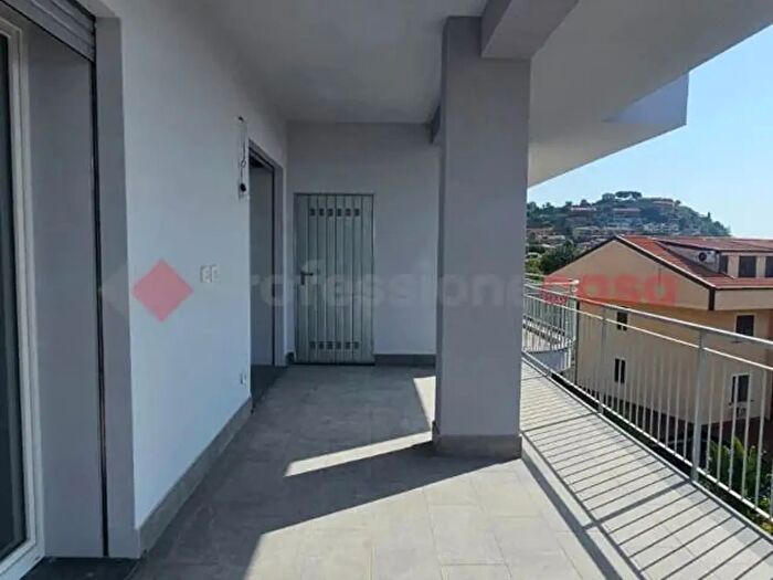 Appartamento con 5 locali in vendita in Via delle Bianche Ville Snc, Montauro
