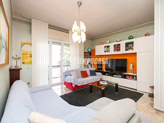 Appartamento trilocale in vendita in Via Antonio Locatelli, Seriate