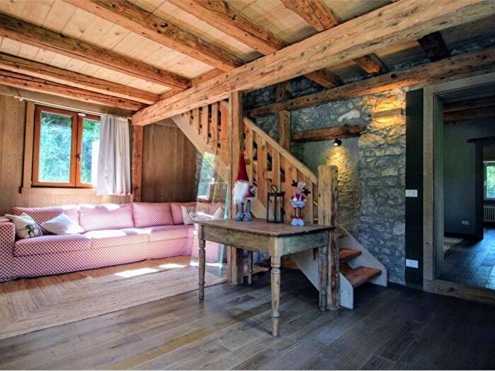 Appartamento con 6 locali in affitto in Via Piniè, Pinié, Vigo di Cadore