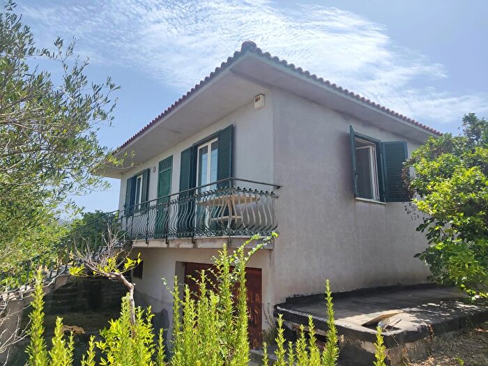 Casa trilocale in vendita in Vicolo Madonna, Caserta