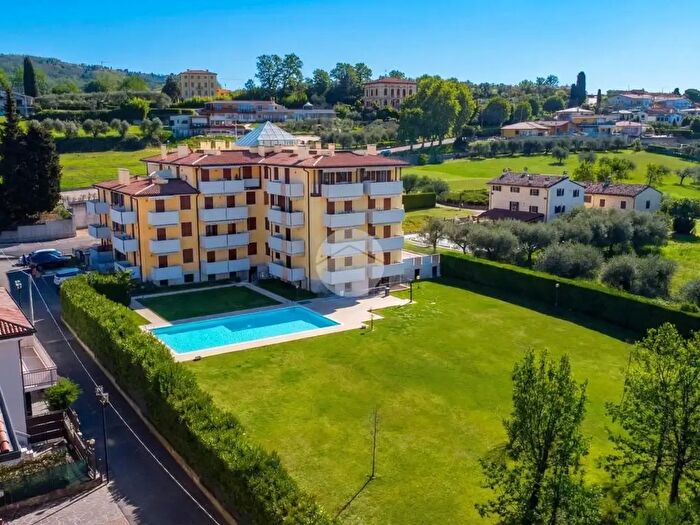 Appartamento bilocale in vendita in Via Pasubio, Bardolino