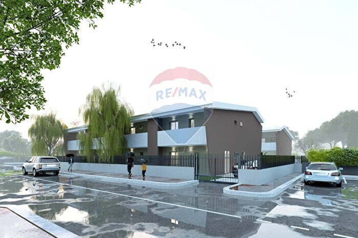 Appartamento trilocale in vendita in Via Cles Snc, Roma