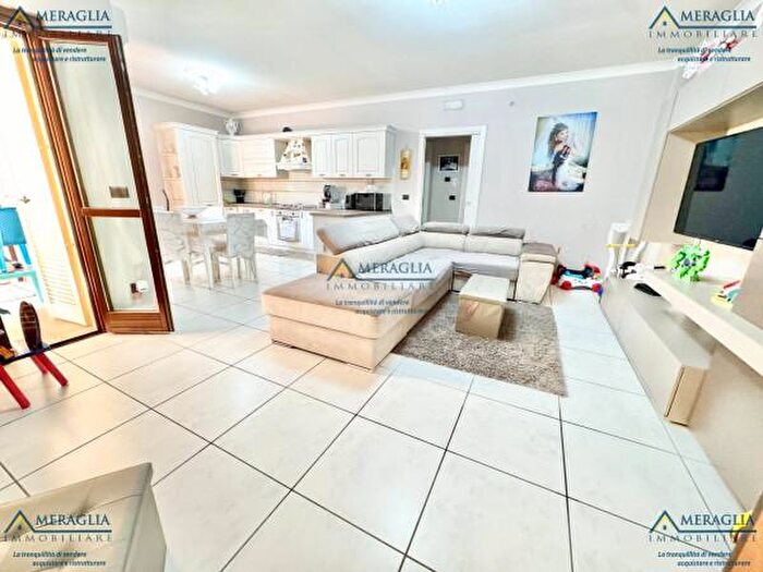 Appartamento trilocale in vendita in Via Ugo Foscolo, San Marcellino