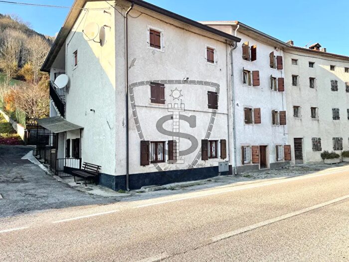 Appartamento trilocale in vendita in Contrà Gomarolo, Lusiana Conco