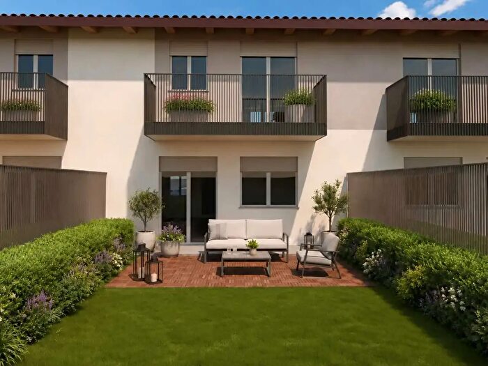 Casa quadrilocale in vendita in Via Verne, Seregno