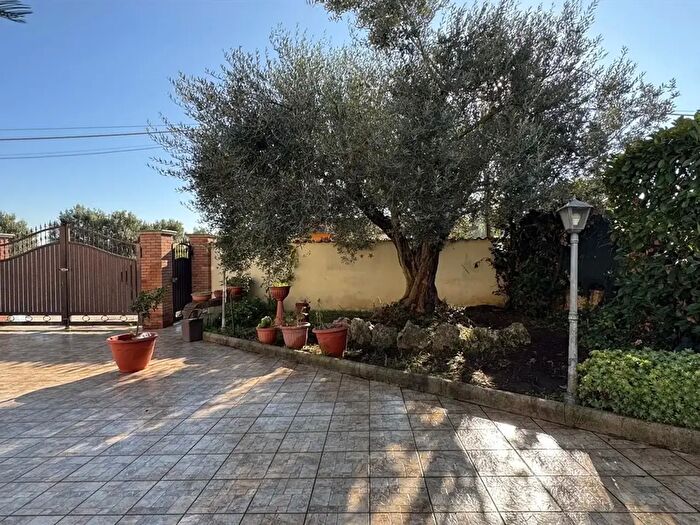 Casa in vendita in Via Apollo, Aprilia