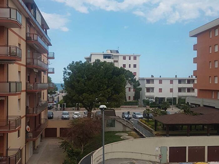 Appartamento trilocale in affitto in Via Dante Alighieri, Centro, Porto Recanati