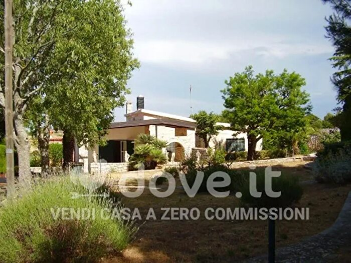 Casa quadrilocale in vendita in Via Castel del Monte Snc, Andria