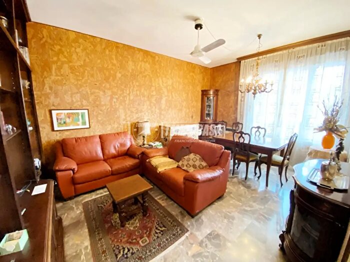 Appartamento con 5 locali in vendita in Via Speranza, Bologna