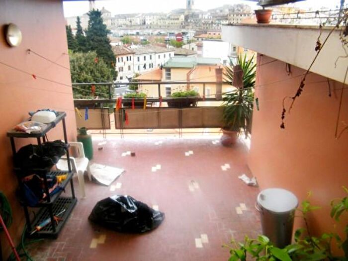 Appartamento con 6 locali in vendita in Via Montegrappa, Jesi