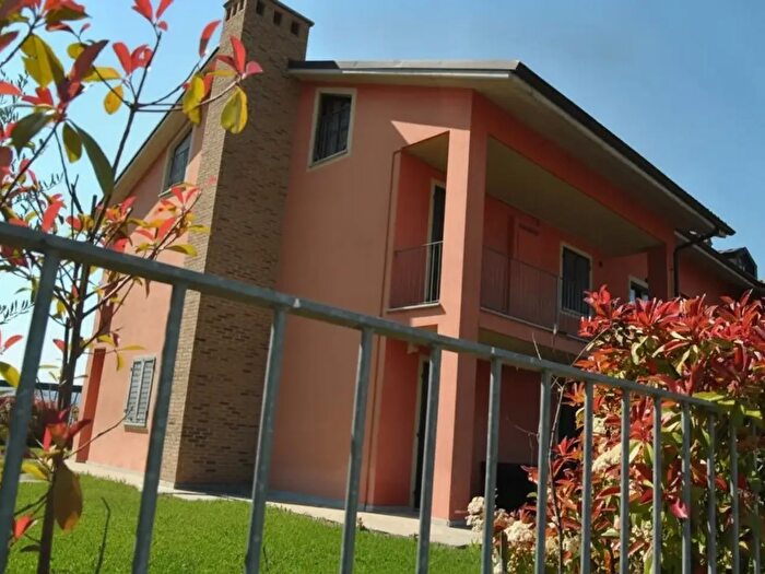 Appartamento trilocale in vendita in Castellinaldo
