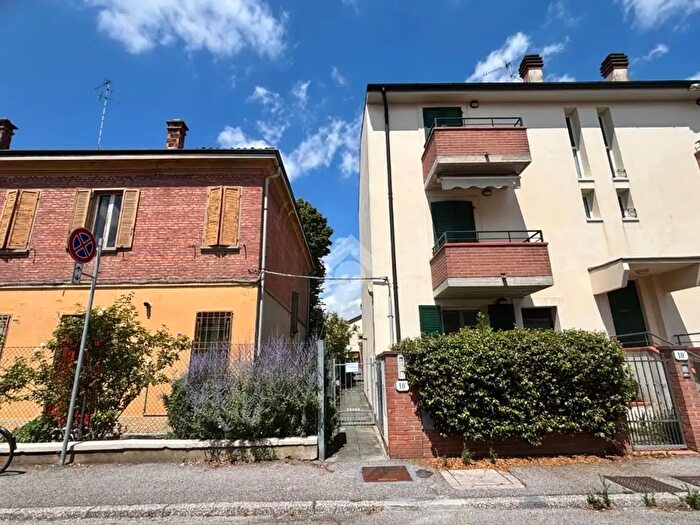 Appartamento monolocale in vendita in Via V Leati, Ferrara
