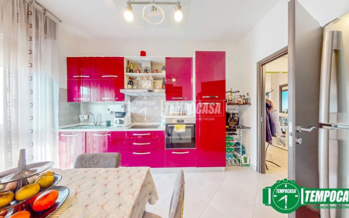 Appartamento trilocale in vendita in Via Alessandro Tonso, Alessandria