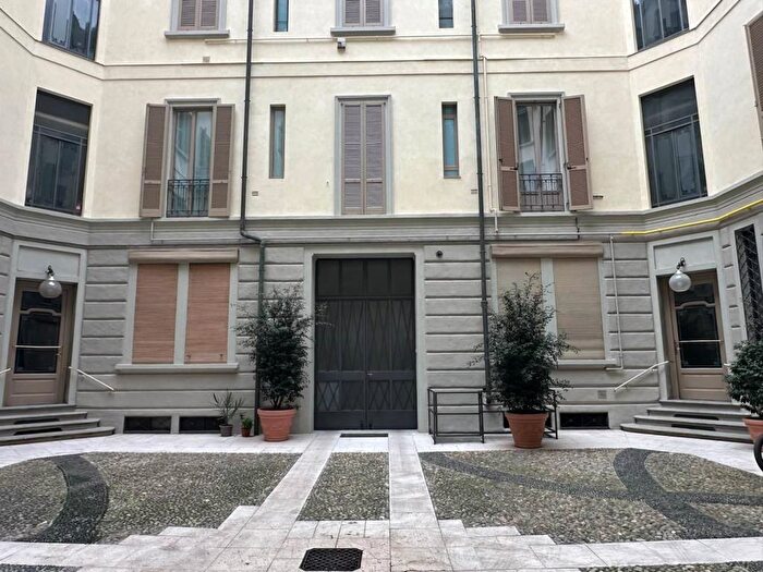 Appartamento trilocale in affitto in Corso Magenta, Cadorna Castello, Milano