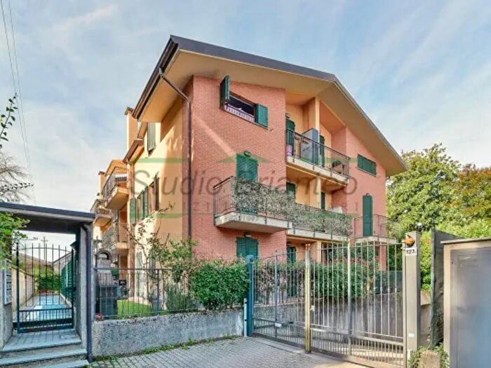 Appartamento trilocale in vendita in Via Giuseppe Garibaldi, Giussano