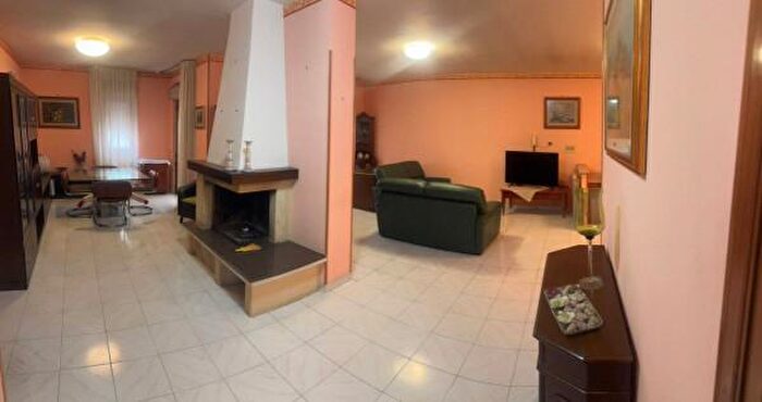 Appartamento trilocale in vendita in Via a Stradella, Latina