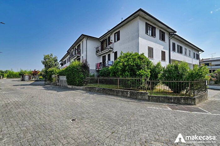 Appartamento trilocale in vendita in Via Mozart, Mulazzano