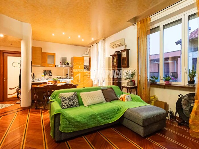 Appartamento trilocale in vendita in Mariano Comense