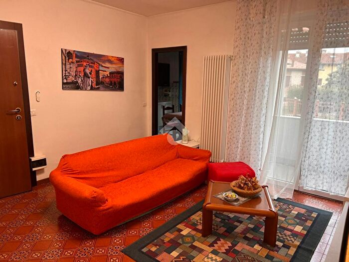 Appartamento bilocale in affitto in Desenzano Del Garda