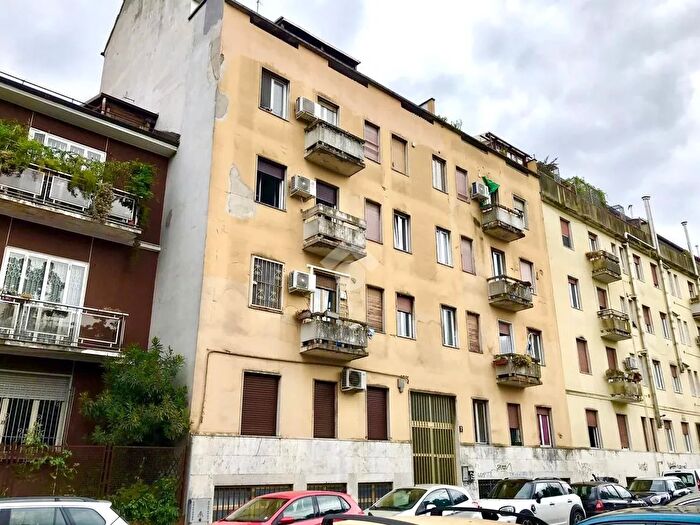 Appartamento bilocale in vendita in Via Castelli, Milano