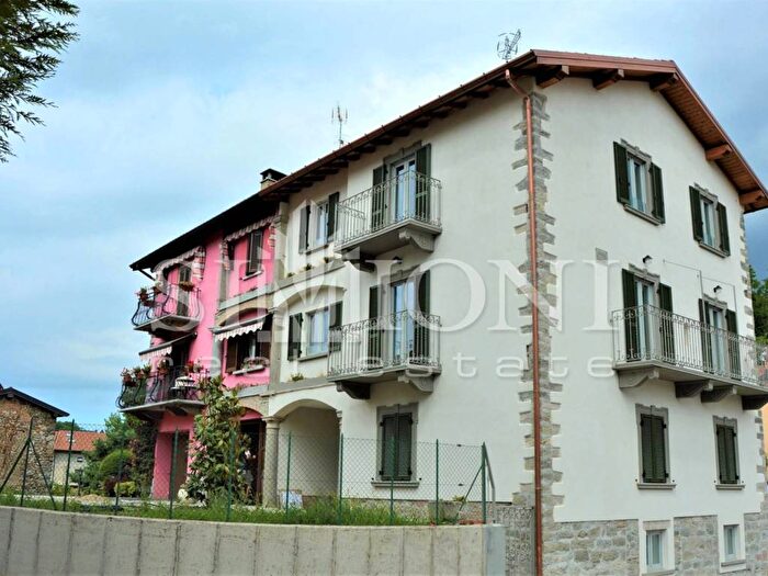 Appartamento trilocale in affitto in Rodero