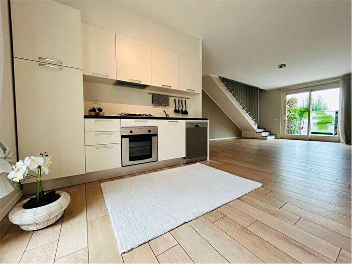 Casa trilocale in affitto in Via Leonardo Da Vinci, Centro, Taino