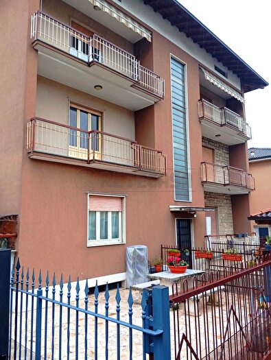 Appartamento trilocale in vendita in Villa DAlme