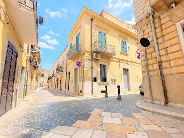 Casa con 5 locali in vendita in Via Matteo Fraccacreta, San Severo