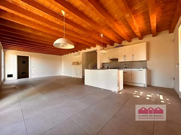 Casa con 5 locali in affitto in Via Fornace, Costabissara