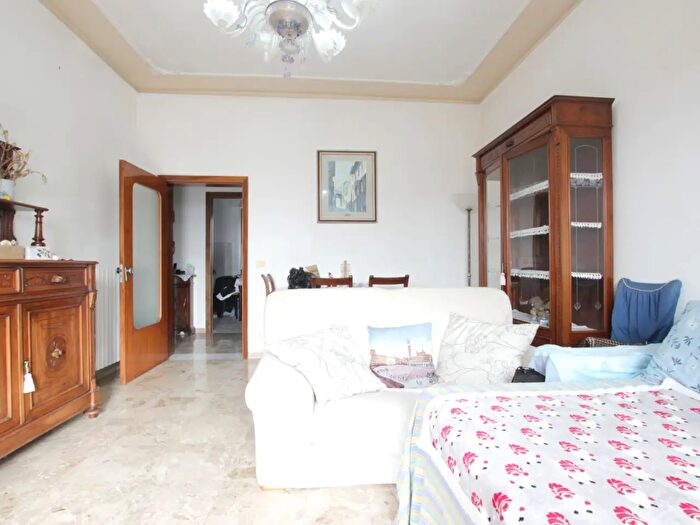 Appartamento con 5 locali in vendita in Via Giovanni Colombini, Siena