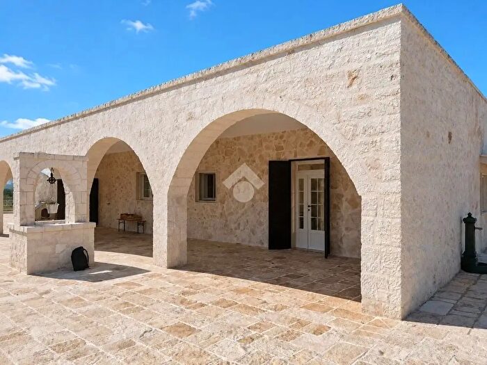 Casa con 9 locali in vendita in Contrada Guarini, Martina Franca