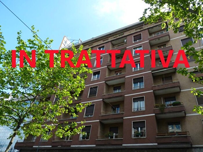 Appartamento trilocale in affitto in Viale Abruzzi, Città Studi, Milano