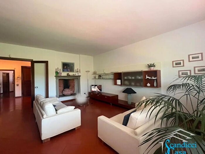 Casa con 6 locali in vendita in Via dei Pini, San Casciano In Val Di Pesa