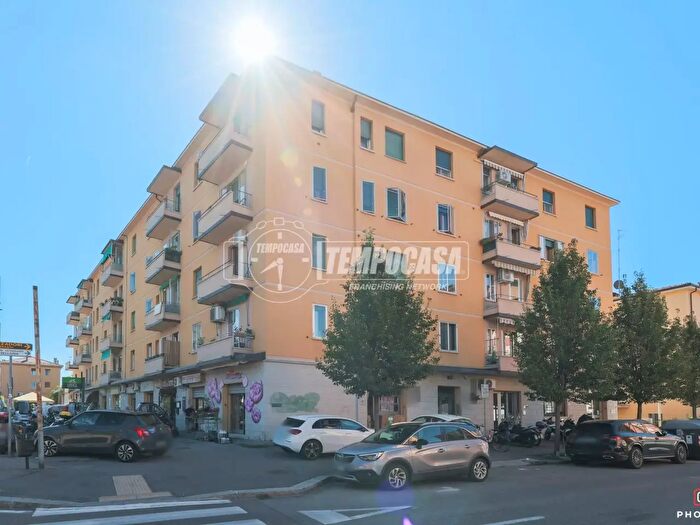 Appartamento trilocale in vendita in Via Calabria, Bologna